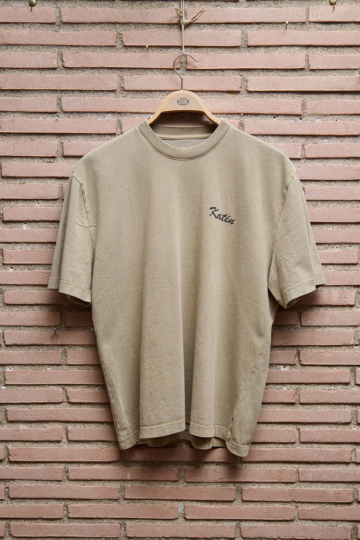 Katin T-shirt working hard